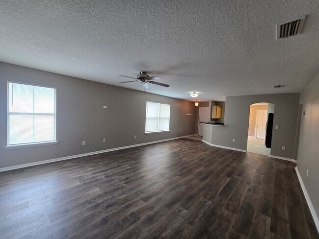 Building Photo - Oakleaf 3/2 Single Family Home $500 off move-in cost