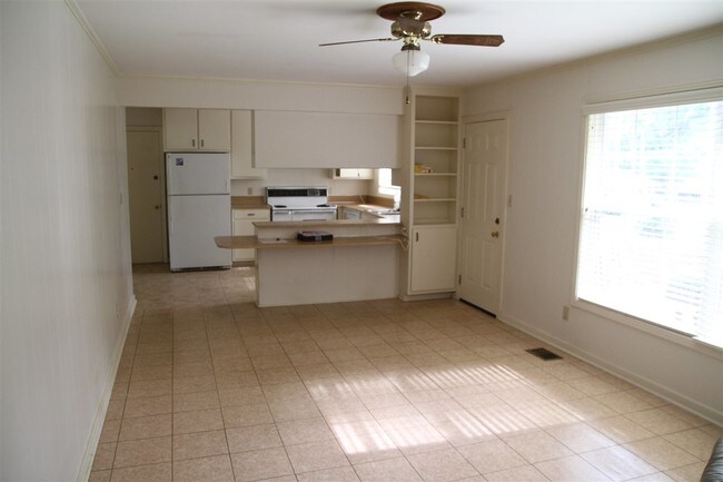 Building Photo - 5405 Hartsdale Dr
