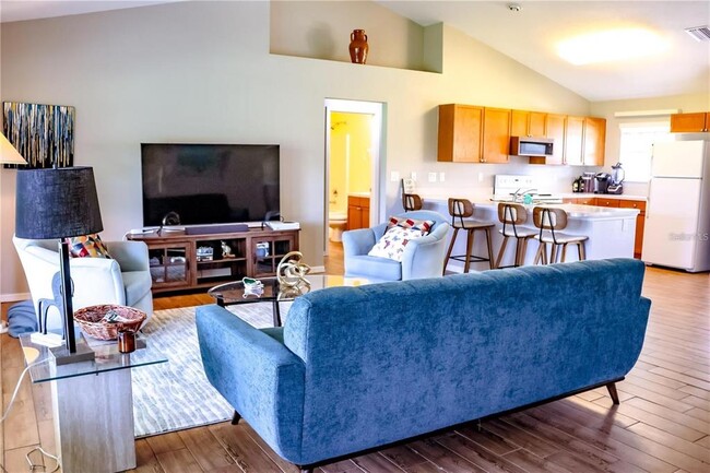 Foto del edificio - 421 Londrina Dr