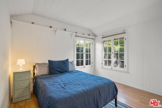 Foto del edificio - 1612 N Genesee Ave