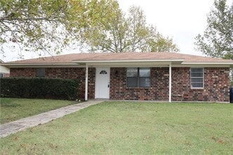 Building Photo - 122 Southside Dr