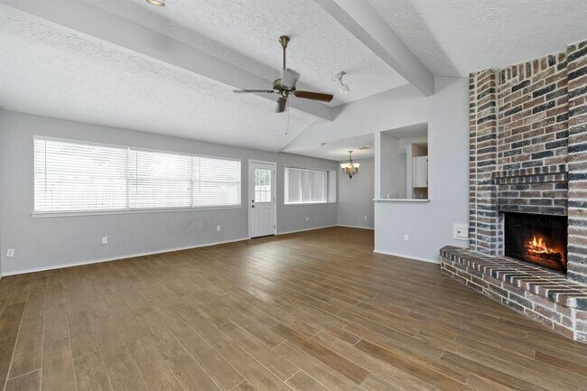 Building Photo - 1534 Vickery Dr