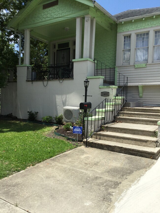 The entrance to 2400 - 2400 Peniston St