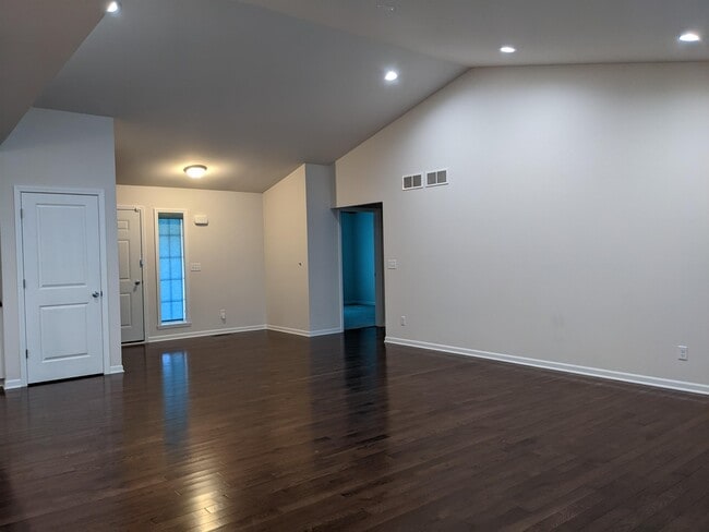 Building Photo - 7120 Stearman Dr