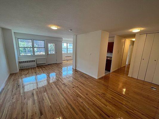 Foto del edificio - 2 bedroom in Bronx NY 10467