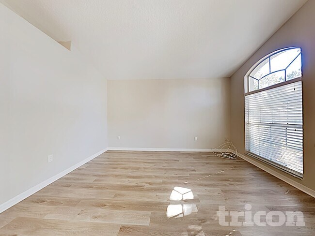 Building Photo - 25132 7 Rivers Cir