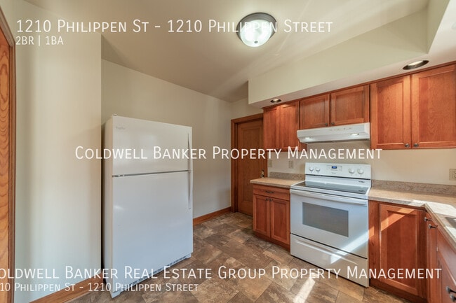 Building Photo - 1210 Philippen St