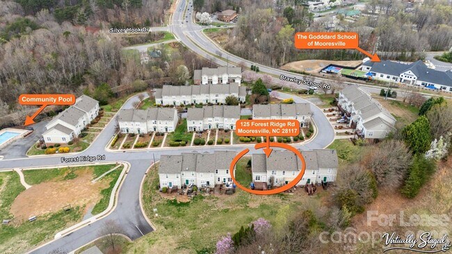 Foto del edificio - 125 Forest Ridge Rd
