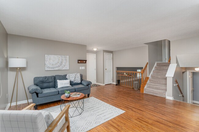 Foto del edificio - 3785 Spring Mill Way
