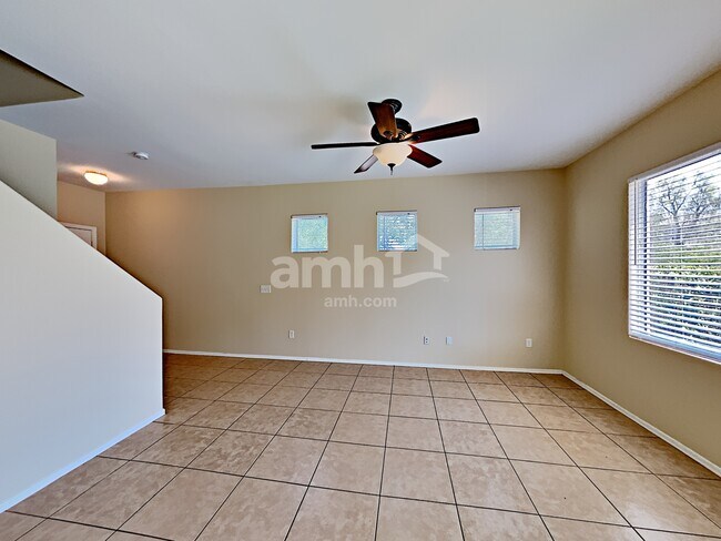 Foto del edificio - 7001 S 40th Avenue