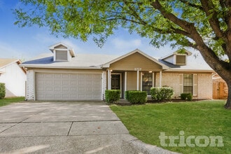 Building Photo - 1717 Wurzburg Dr