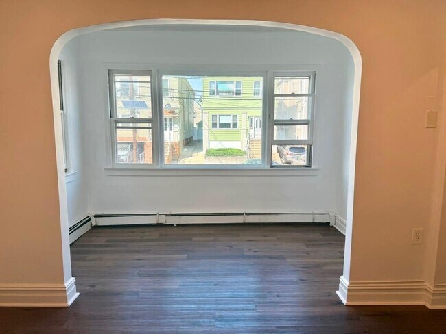 Foto del edificio - 162 W 9th St