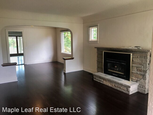 Building Photo - 2 br, 1 bath House - 815 NE 97th St