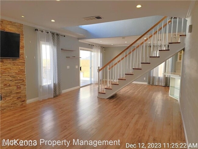 Building Photo - 3 br, 2.5 bath House - 8848 Hampton Green Ave