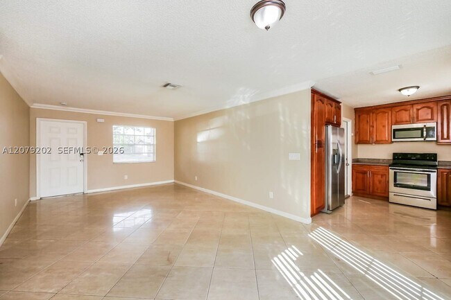 Foto del edificio - 7750 NW 45th St