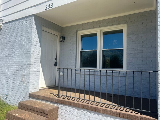 Foto del edificio - 333 Devonwood Ct