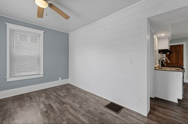 Building Photo - 409 State St