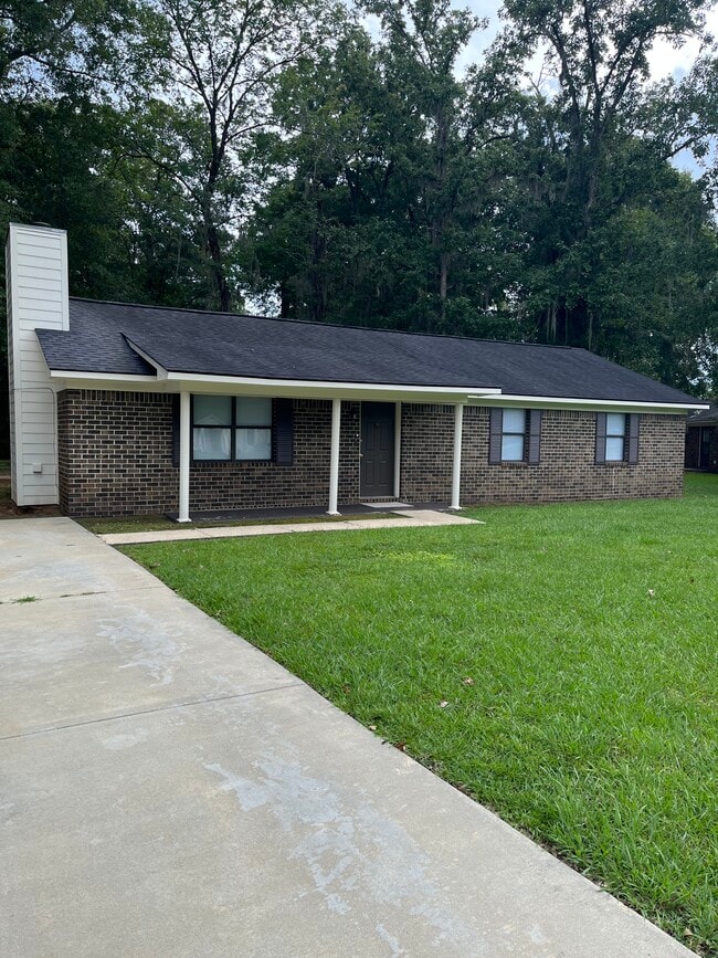 Building Photo - 608 Bison Ln