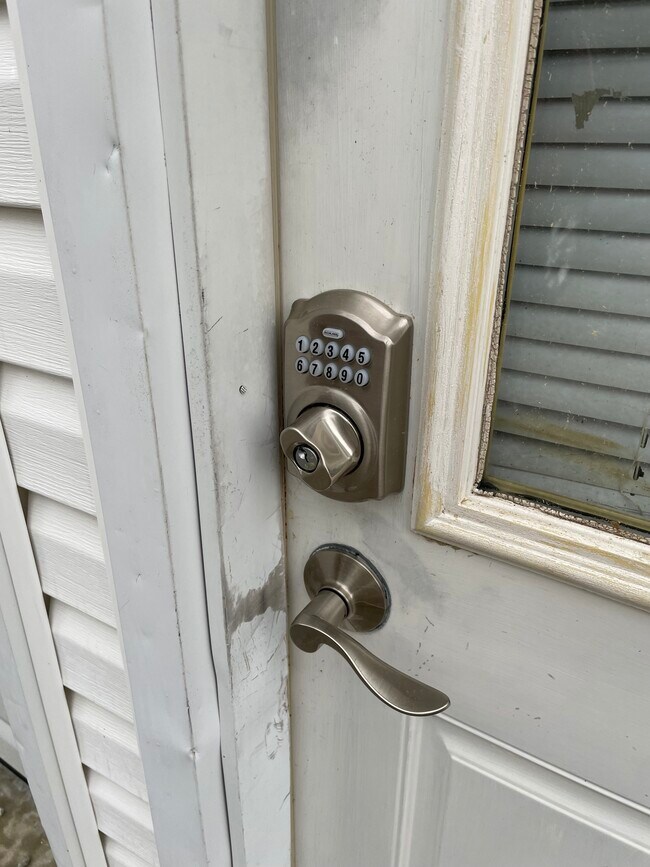 700-w-adams-st-alexandria-in-46001-townhome-rentals-in-alexandria
