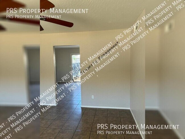 Foto del edificio - 10641 N 15th Ave