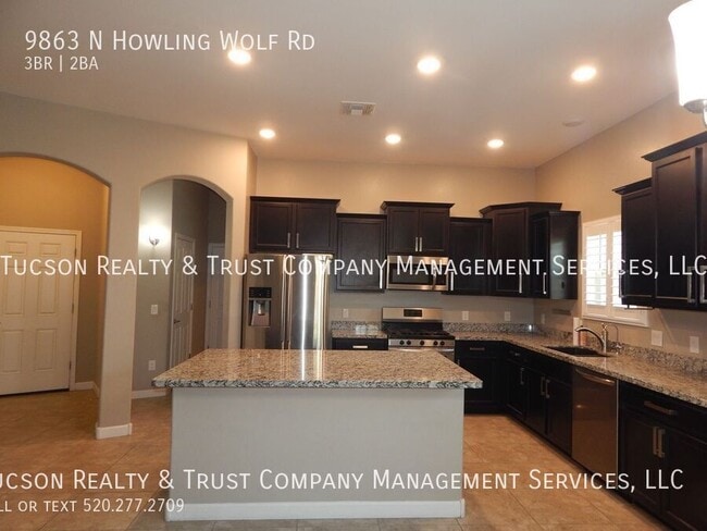 Foto del edificio - 9863 N Howling Wolf Rd