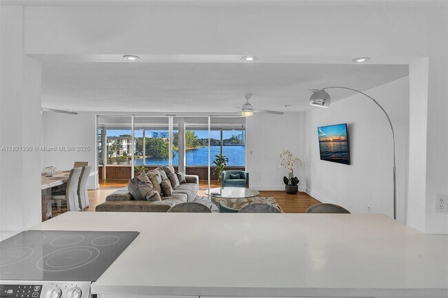 Foto del edificio - 1350 NE 191st St