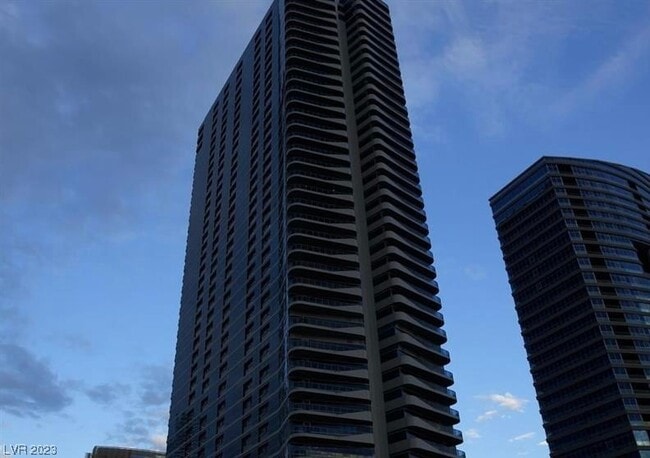 Foto del edificio - 4471 Dean Martin Dr