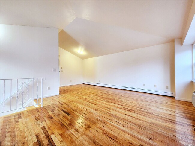 Foto del edificio - 94-21-94-90 90th Ave