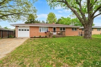 Building Photo - 1416 University Dr