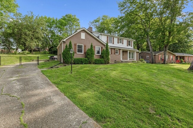 Building Photo - 109 Cloverdale Ct