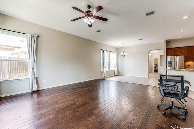 Foto del edificio - 14625 Riverside Dr