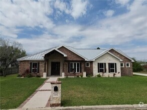 Building Photo - 5605 E Pecan Dr
