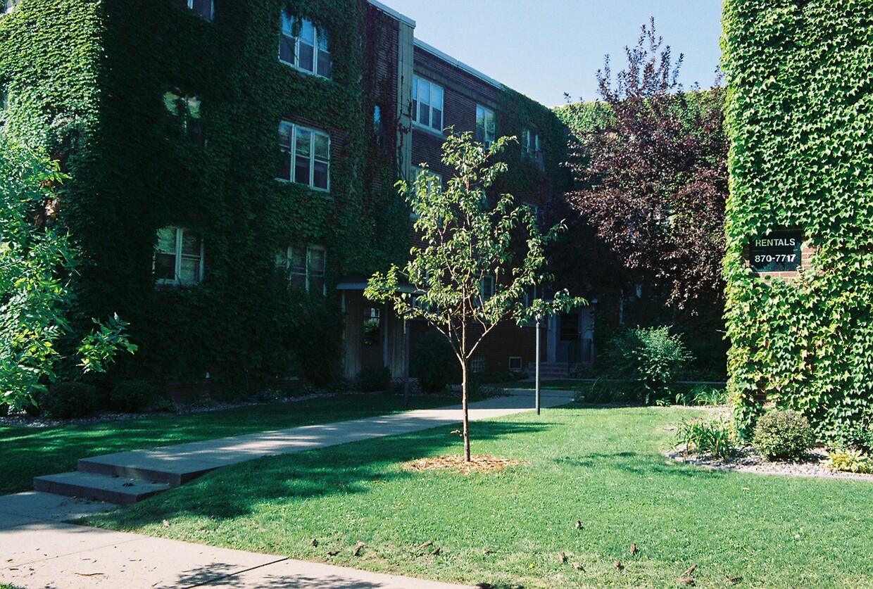 Primary Photo - 2116 Pleasant Ave