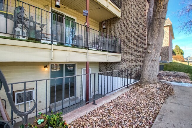Foto del edificio - 4639 S Lowell Blvd