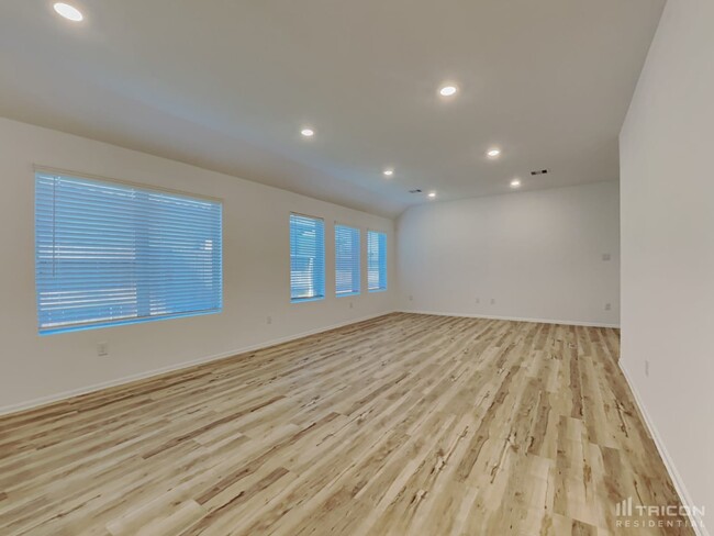Foto del edificio - 10511 Pineland Dr