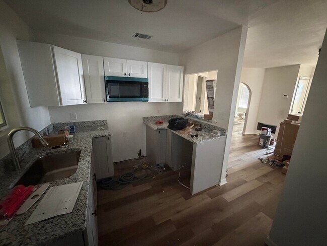 Foto del edificio - 1215 NW 6th Pl