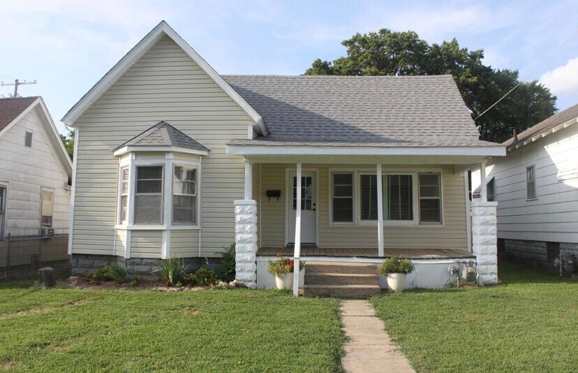 Primary Photo - 808 W 4th St