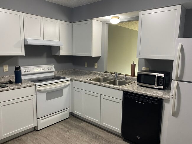 Building Photo - 1378 Orchard Park Dr