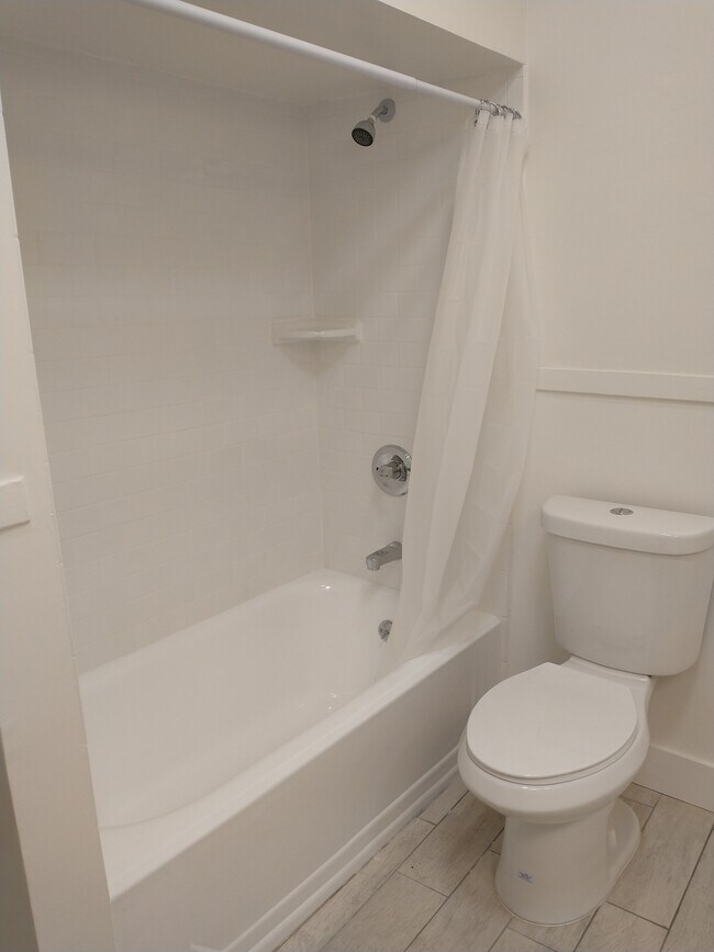 Building Photo - 1844 Fell St