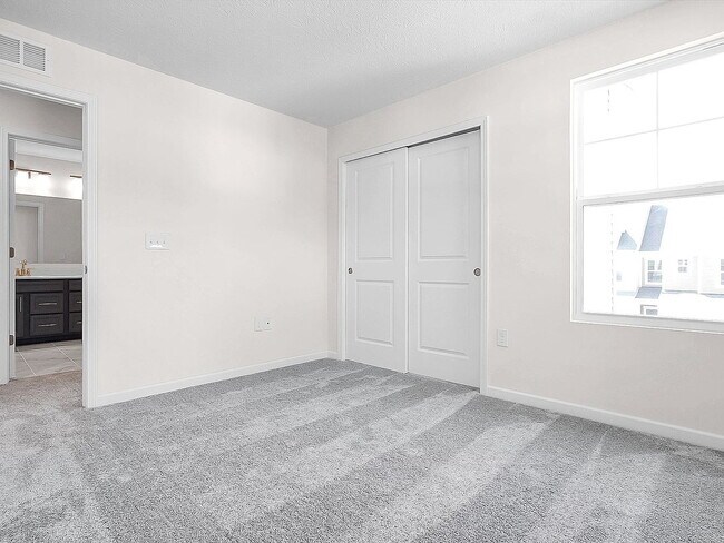 Foto del edificio - 6582 Wheatly Rd