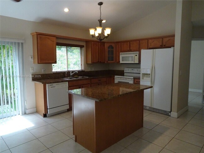 Foto del edificio - 10281 NW 11th Ct