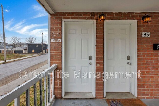 Building Photo - 85 1/2 S Wheatland Ave