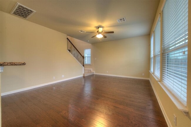 Building Photo - 8608 White Ibis Dr