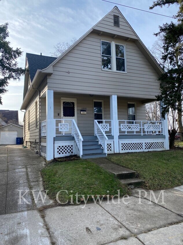 Primary Photo - 13007 Madison Ave