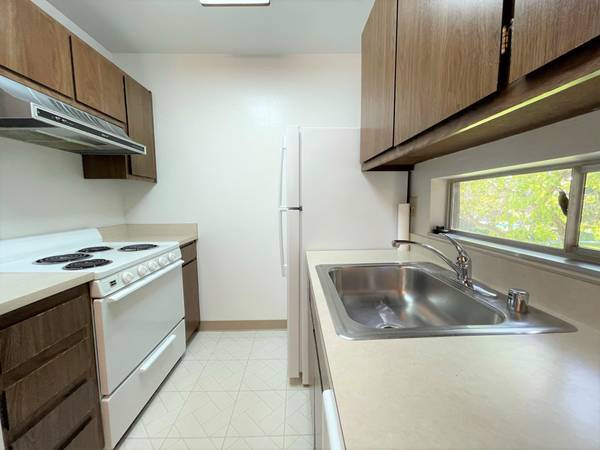 Foto del edificio - 2738 Oak Rd