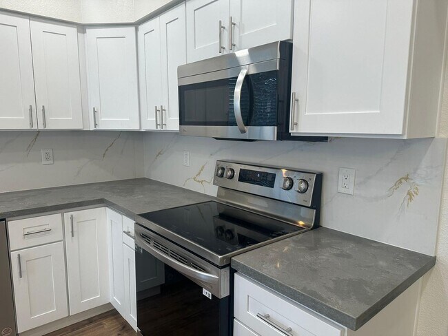 Foto del edificio - Newly renovated home in Sparks