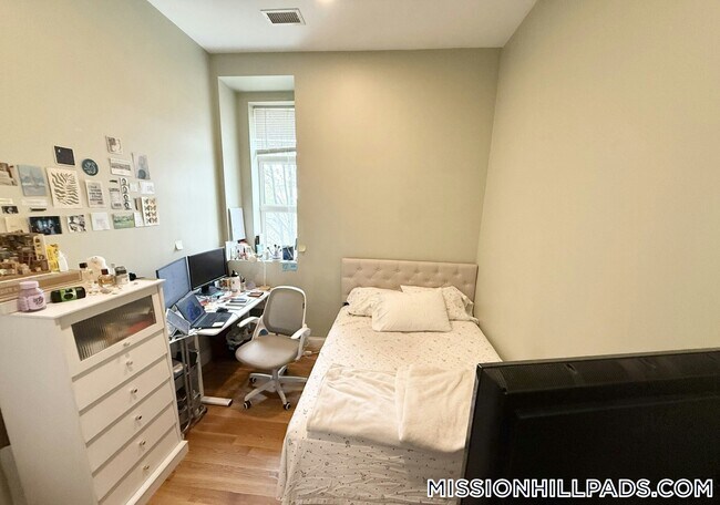 Foto del edificio - 409 Dudley St