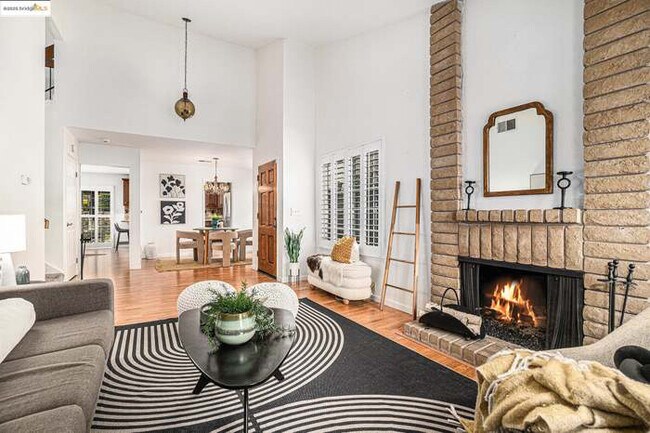 Foto del edificio - 1022 Village Dr