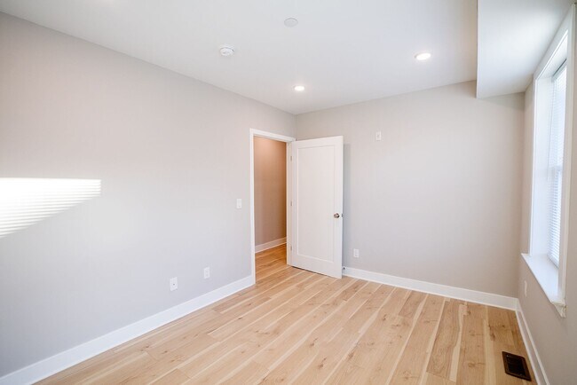 Foto del edificio - 4926 Locust St