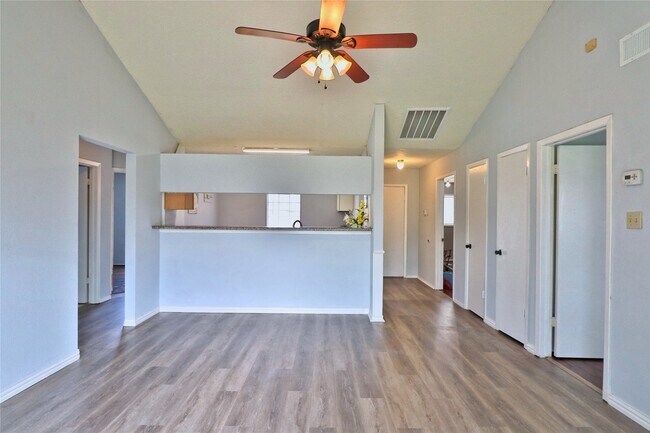 Building Photo - 2706 S Brompton Dr